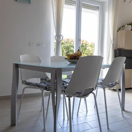 Estate Apartment Desenzano del Garda